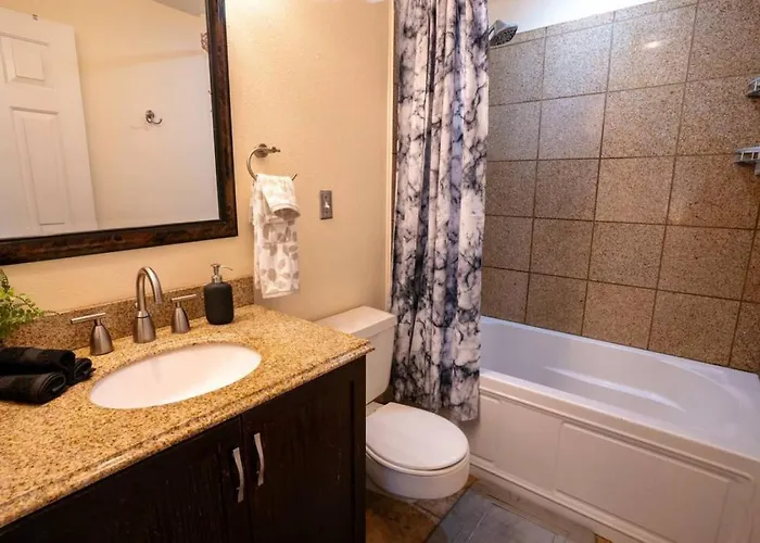 Modern 2br In Location With Pool Access Holiday home
